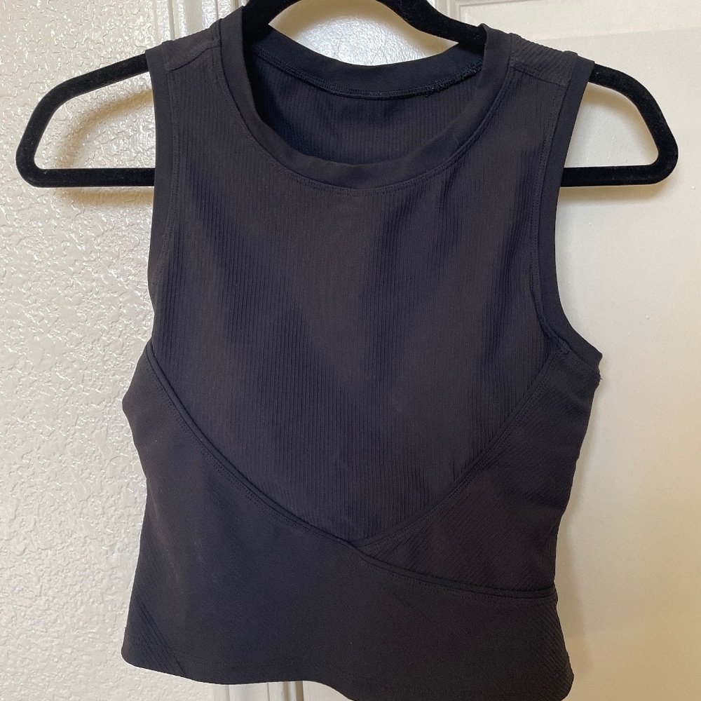 Black crop workout top